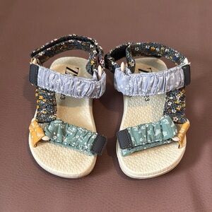 Zara Kids Floral Patterned Sandals